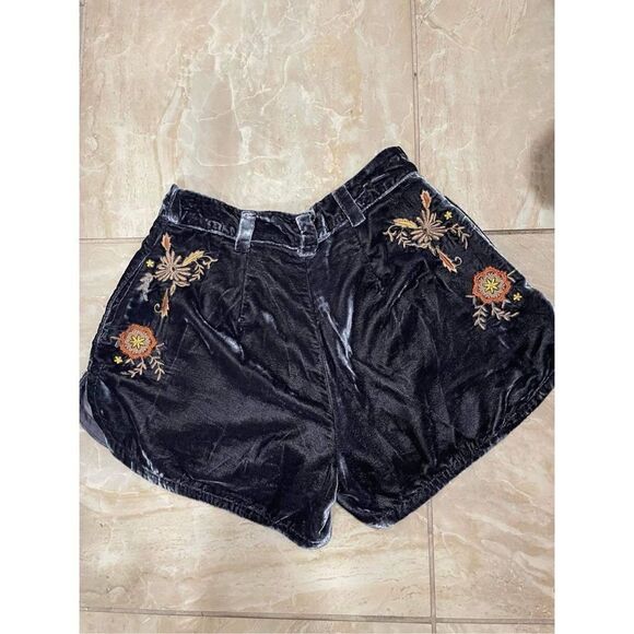 NWT Free People Wild Roses Embroidered Shorts Size 8 - Picture 6 of 8
